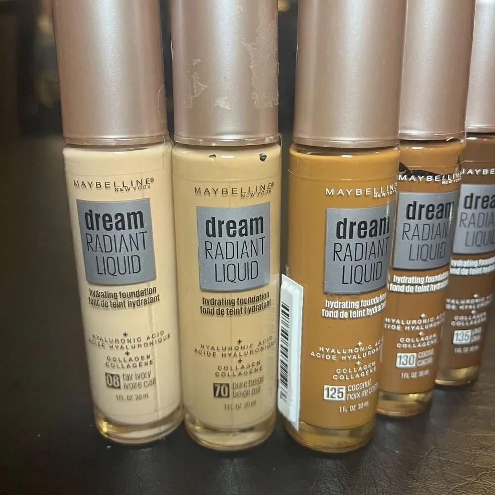 125 Coconut Maybelline Dream Radiant Liquid Hydrating Foundation + Collagen
